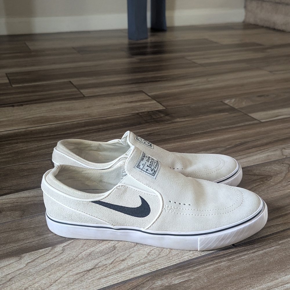 Nike White and Black Slip-On Men's Sneakers